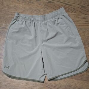 Under Armour Men's Light Gray Athletic Shorts